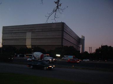 �z�e���̋߂��̕��i