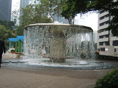 ���`����