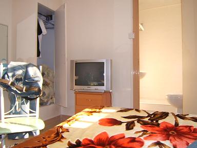 �z�e���̕���