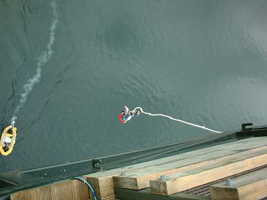 �V�����\���Ɍ������ăW�����v�I�I